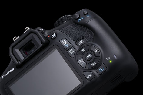 Canon EOS 1300D con mirino ottico e LCD