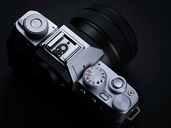Fujifilm X-T200, vista dall'alto Vista dall'alto della mirrorless APS-C Fujifilm X-T200