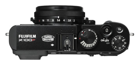 Fujifilm X100F, compatta APS-C con controlli manuali e ottica 23mm