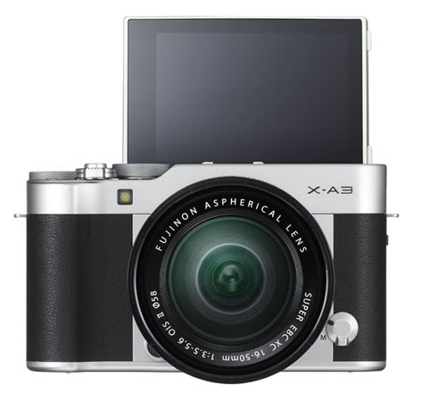 Fujifilm X-A3, mirrorless con LCD touch ribaltabile a 180 gradi per selfie