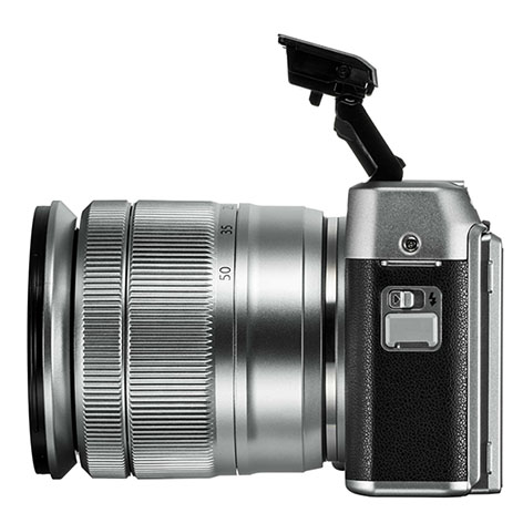 Fujifilm X-A5, mirrorless facile ma tecnologica e completa di flash Fujifilm X-A5, mirrorless APS-C completa di flash