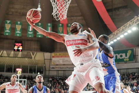 Fujifilm XPhotographers, reportage Simone Raso con il giocatore di basket Tommaso Marino