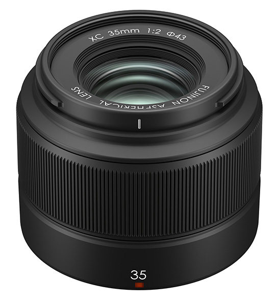 Fujinon XC35mm F2 per mirrorless APS.-C Fujinon XC35mm F2, ottica standard economica per mirrorless Fujifilm APS-C
