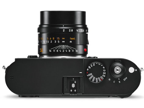 Leica M Monochrom Typ 246, la seconda generazione della fotocamera nata per il B/N vista dall'alto