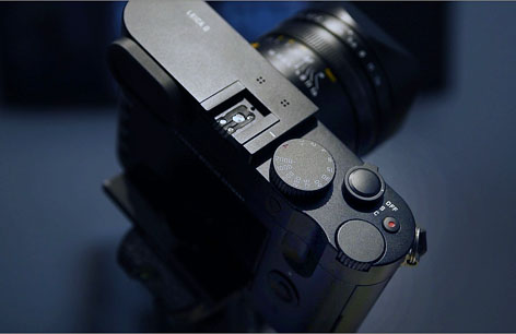 Leica Q, sensore full frame e comandi Leica