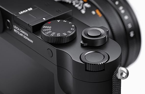 Leica Q2, comandi essenziali e facilità d'uso.