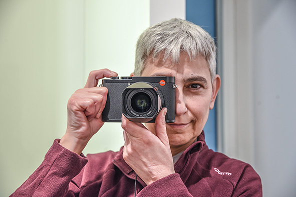Leica Q2, rinnovata la mirrorless full frame a ottica fissa.