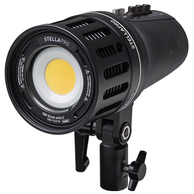 Stella, il faretto LED per ogni situazione foto e video Light & Motion Stella, illuminatori LED fino a 10.000 Lumen per usi professionali