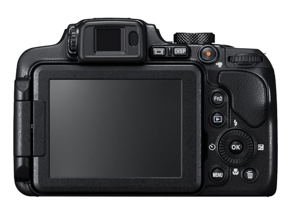 Nikon Coolpix B700, bridge camera super zoom con LCD orientabile e mirino alta risoluzione
