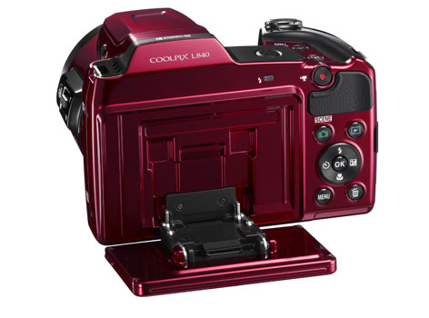 Nikon Coolpix L340, superzoom da 38x con LCD ribaltabile