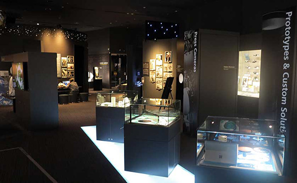 La speciale mostra dedicata ai prototipi degli obiettivi realizzati dal 1950 agli anni Ottanta al Museo Nikon di Shinagawa.