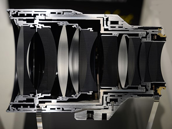 Nikon Z Noct 58mm F0.95 per mirrorless full frame, in sezione.