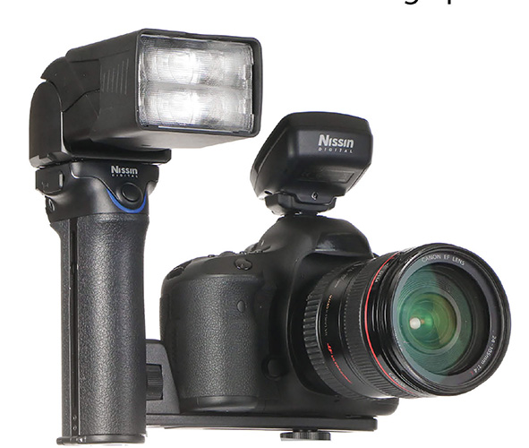 Nissin MG10, flash a torcia per tutte le fotocamere Nissin MG10, flash a torcia tecnologico.
