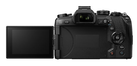 Olympus OM-D E-M1 Mark II, funzionalità foto e video professionali, LCD orientabile