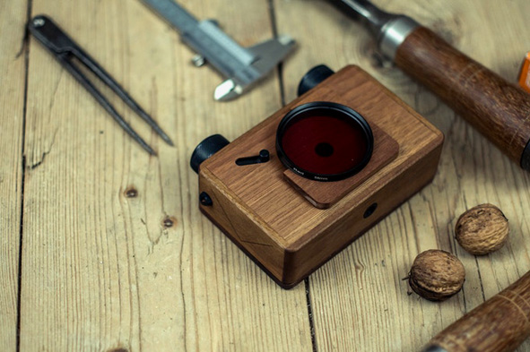 Ondu, terza generazione di fotocamere a foro stenopeico Ondu, fotocamere a foro stenopeico, pinhole, fatte a mano.