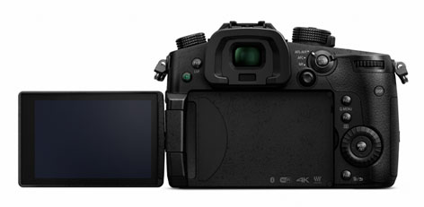 Panasonic Lumix GH5, l'ammiraglia Nicro Quattro terzi con mirino alta risoluzione e LCD orientabile