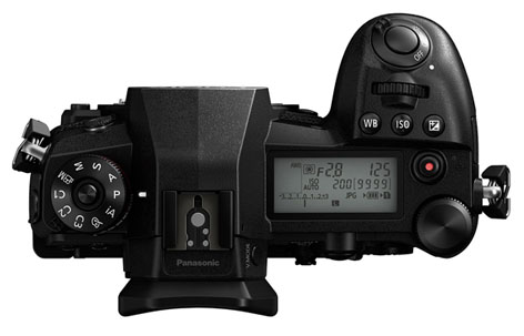 Panasonic Lumix G9, design compatto ed ergonomico con comandi intuitivi