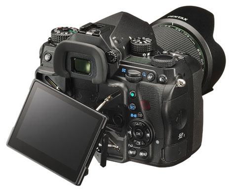 Pentax K-1, nuovo sistema LCD tilting