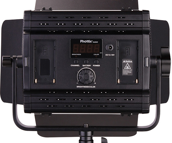 Impostazioni regolabili sul Phottix Kali600, grazie al telecomando remoto Phottix Kali600, illuminatore LED con potenza e temperatura colore regolabili, anche da remoto