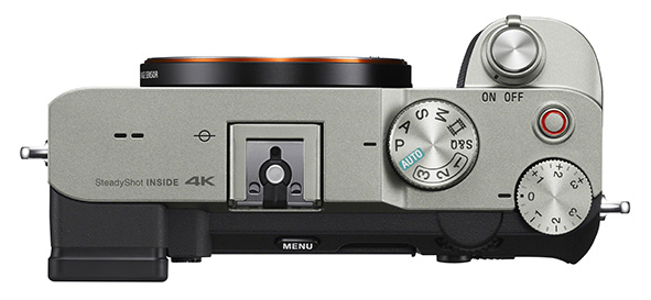 Sony A7C, full frame tascabile Sony A7C, mirrorless full frame anche per videomaker e Vlogger