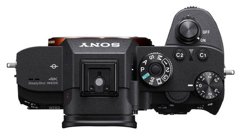 Sony A7R III, vista dall'alto della nuova mirrorless