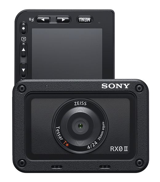 Sony RX0 II, 132gr di foto-videocamera Sony RX0 II, foto-videocamera con LCD ribaltabile.