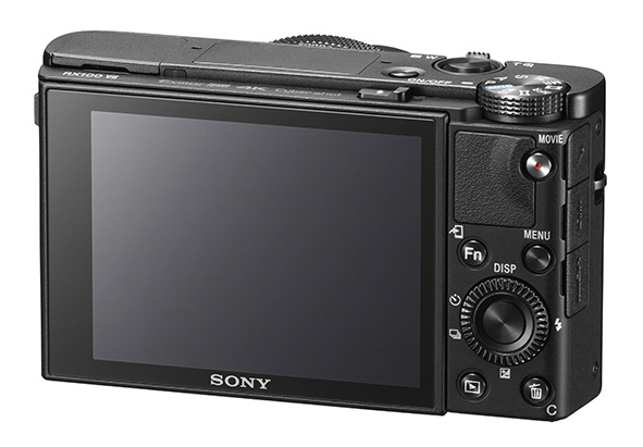 Sony RX100VII, zoom 8x, mirino e display, ideale per viaggi e reportage.