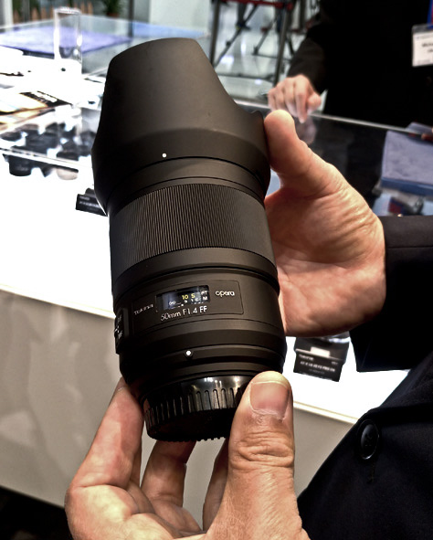 Tokina Opera 50mm hands on a Photokina