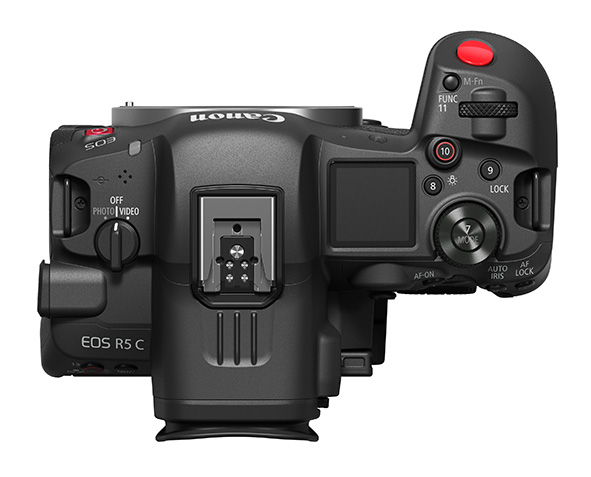 Canon EOS R5C, compattezza per foto e video Canon EOS R5C, un unico corpo, due sistemi separati