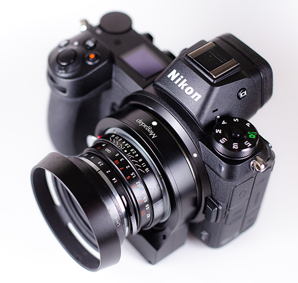 Megadap Leica M per Nikon Z L'adattatore Megadap per ottiche manuali Leica M montato su Nikon Z