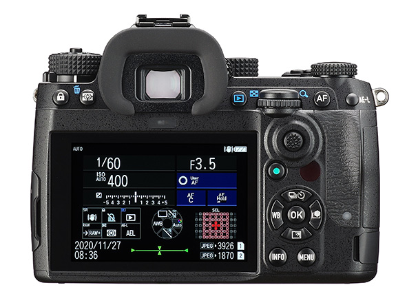 Pentax K-3 III con mirino e display fisso