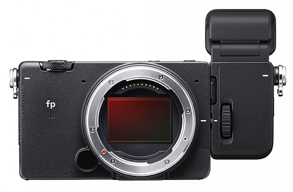 La nuova Sigma fpL con il mirino esterno EVF-11, la più piccola mirrorless full frame al mondo