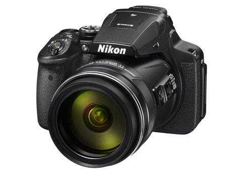 Nikon Coolpix P900 con zoom Nikkor 83x, 24-2000mm