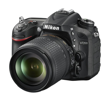 Nikon D7200 con 18-105, reflex DX versatile e con AF professionale