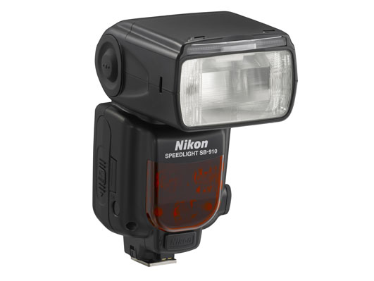 Nikon SB-910, potente flash per FX e DX